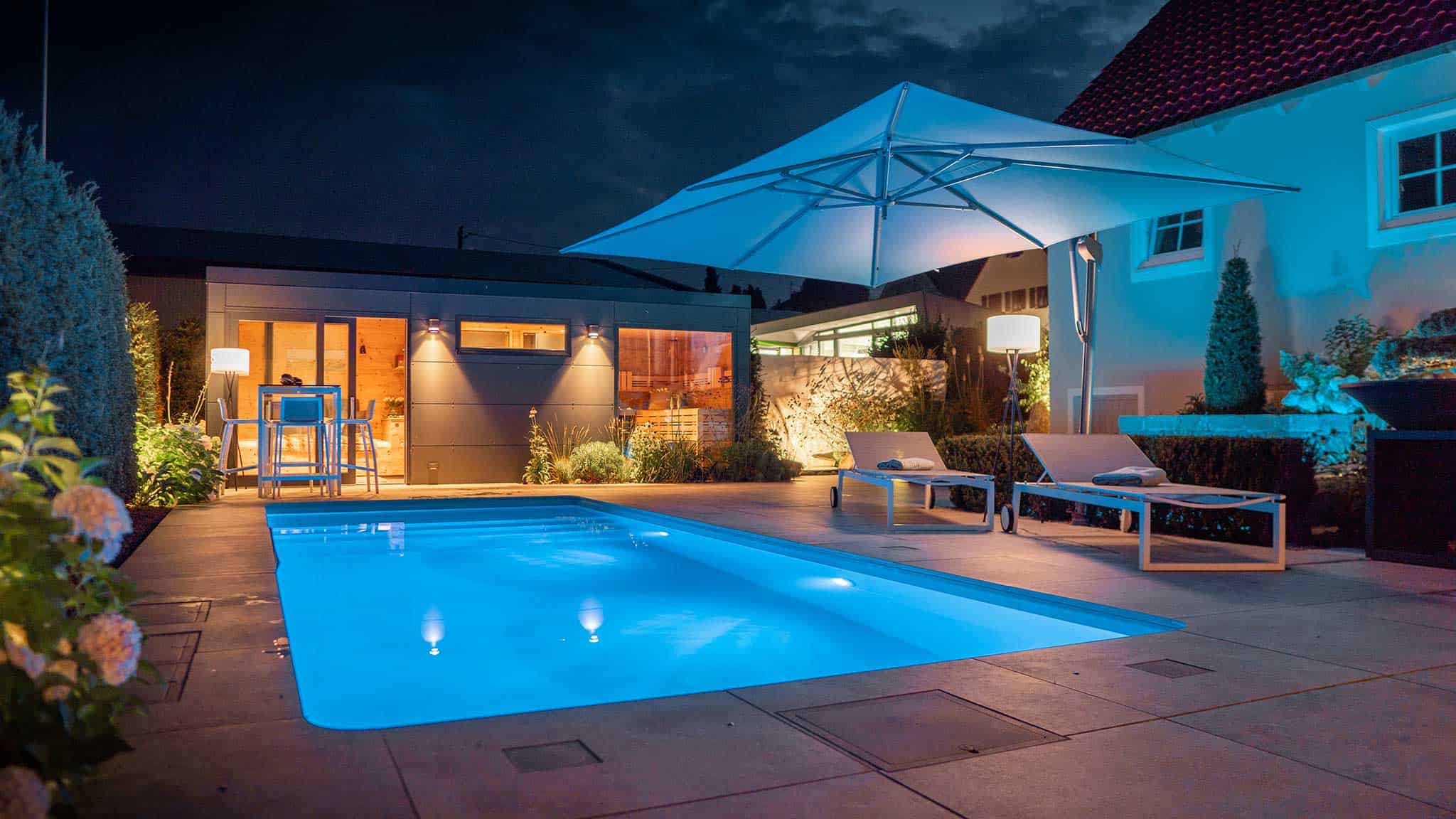 Pool im Garten